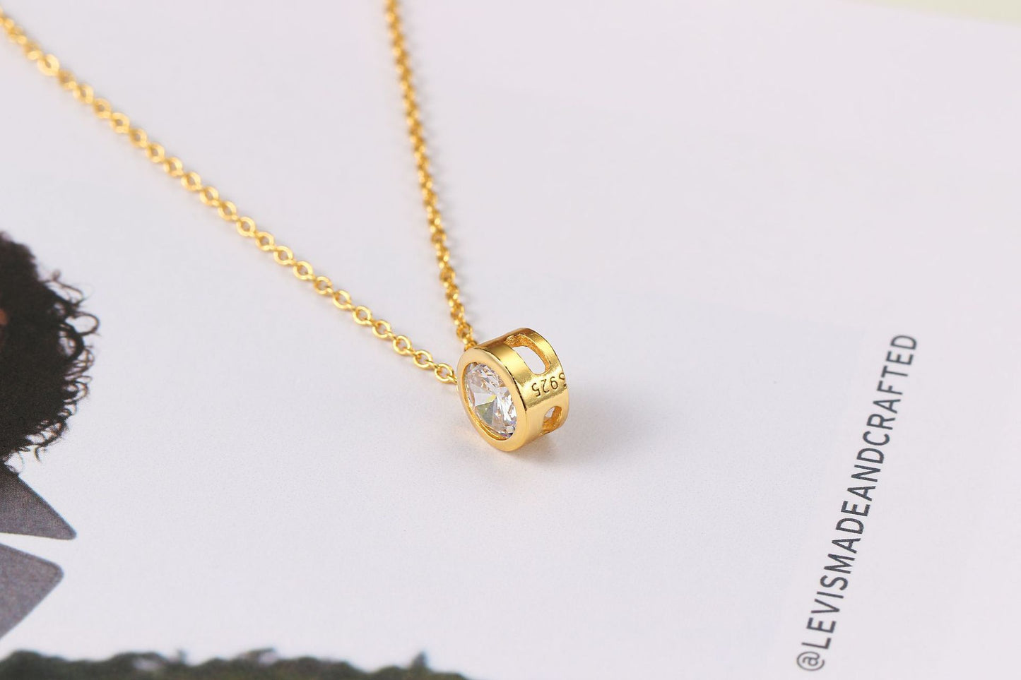 Simple gold-plated single zircon clavicle necklace