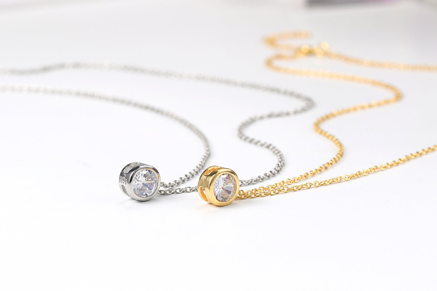 Simple gold-plated single zircon clavicle necklace